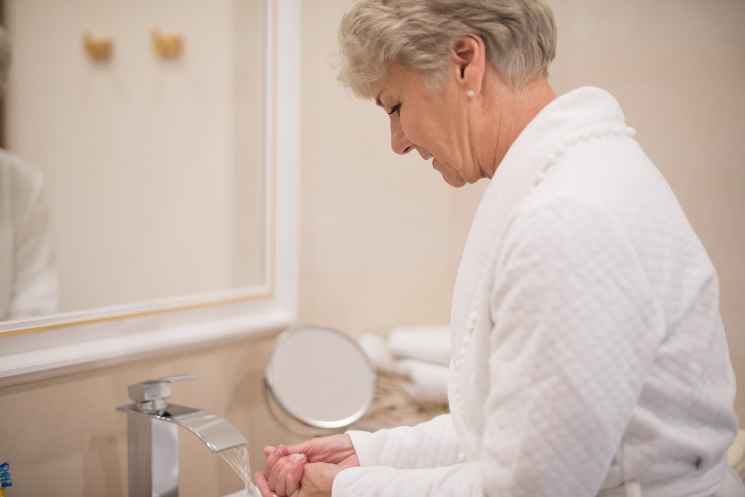 How to Pick an Incontinence Pad that is Right for You and Reducing Urinary Incontinence